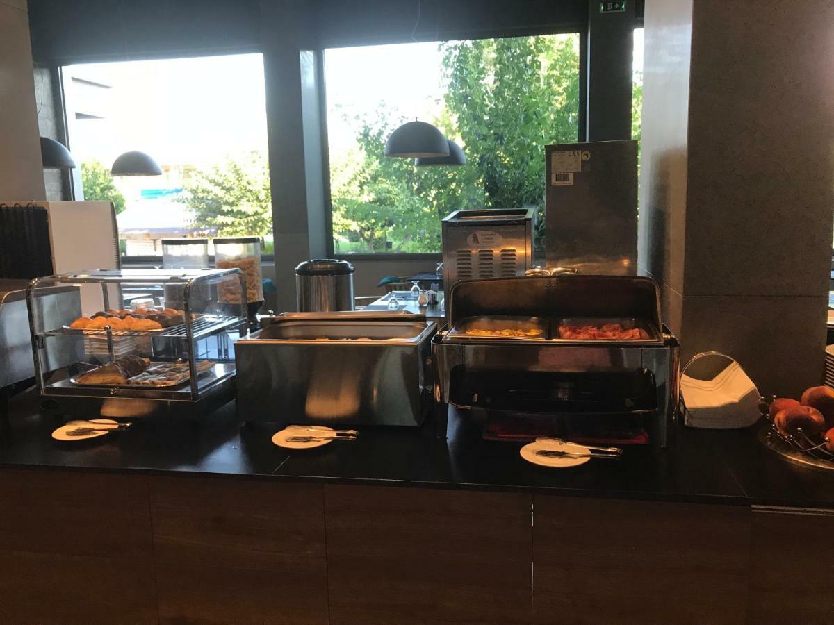 Levadia Otel 3*